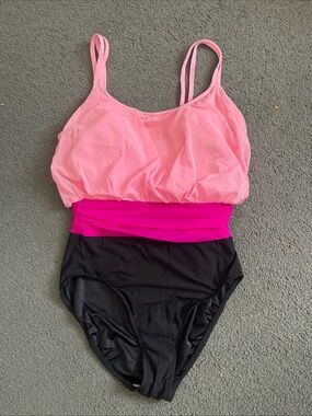 Mainstream women’s Colorblock One-Piece Swimsuit - Pink/Hot Pink/Black